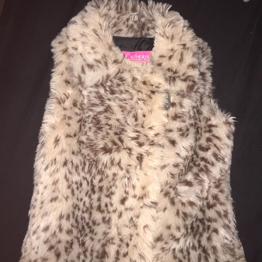 Girls faux fur vest